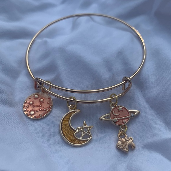 Brand New! Handmade! Adjustable Charm Bracelet - Picture 2 of 5